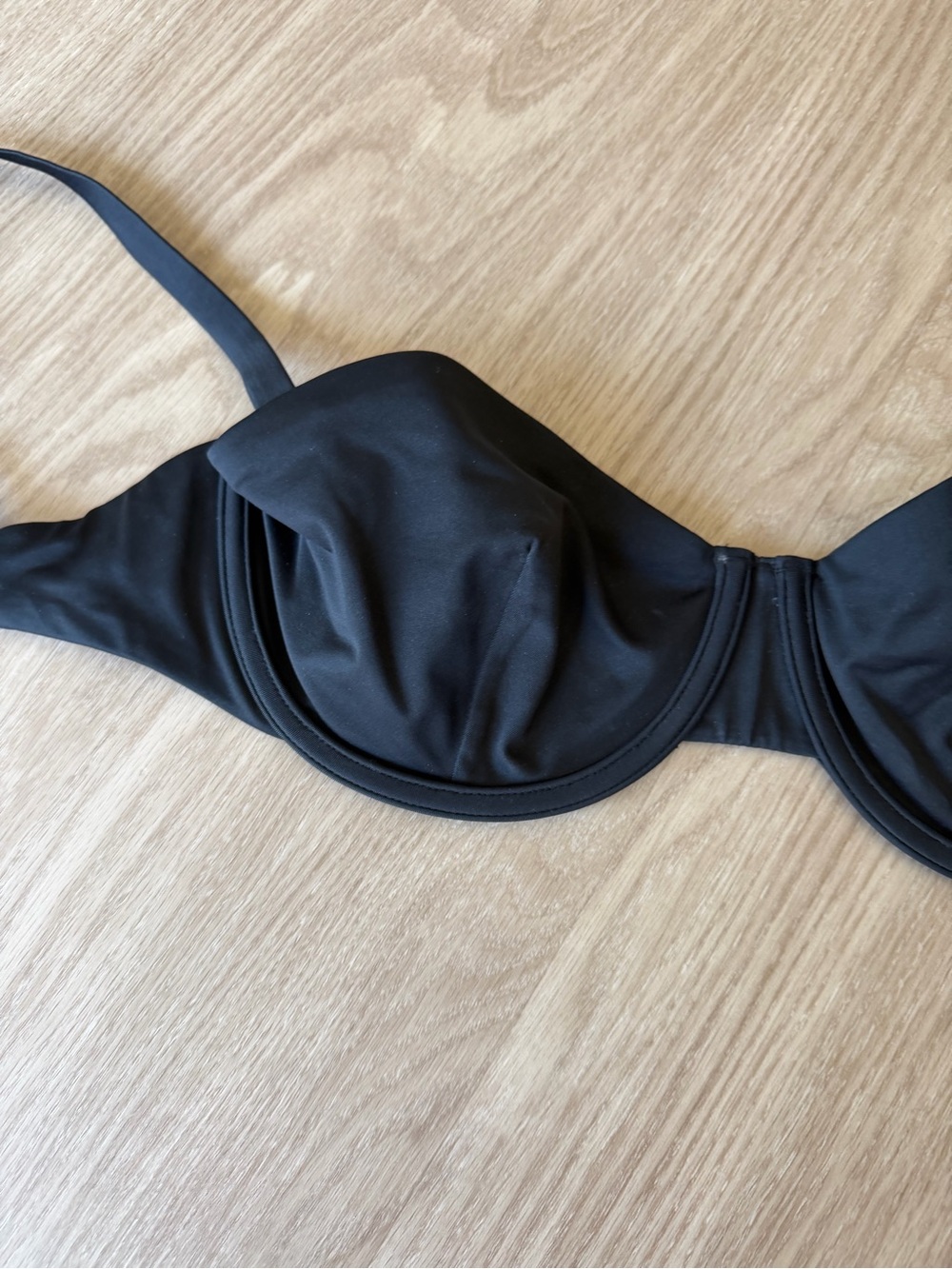 CUUP Size 10 Womens Black Unlined Underwire Back Closure Bikini Top - Picture 2 of 4